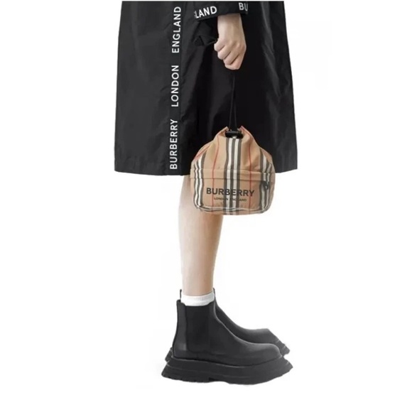 Burberry Classic Stripe Drawstring Storage Pouch Bag - Picture 6 of 7